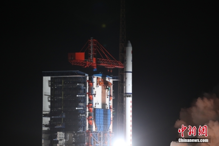 據(jù)悉，此次任務是長征系列運載火箭第480次飛行。張英健 攝